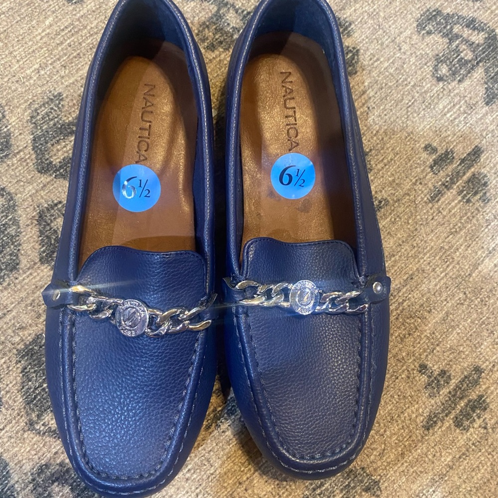 Nautica Women's Navy Loafers with Silver Chain